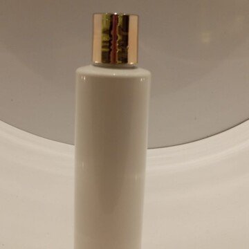 200ML Pet Sleek Bottle White with 24/410 Dis-Top Cap Golden Coating